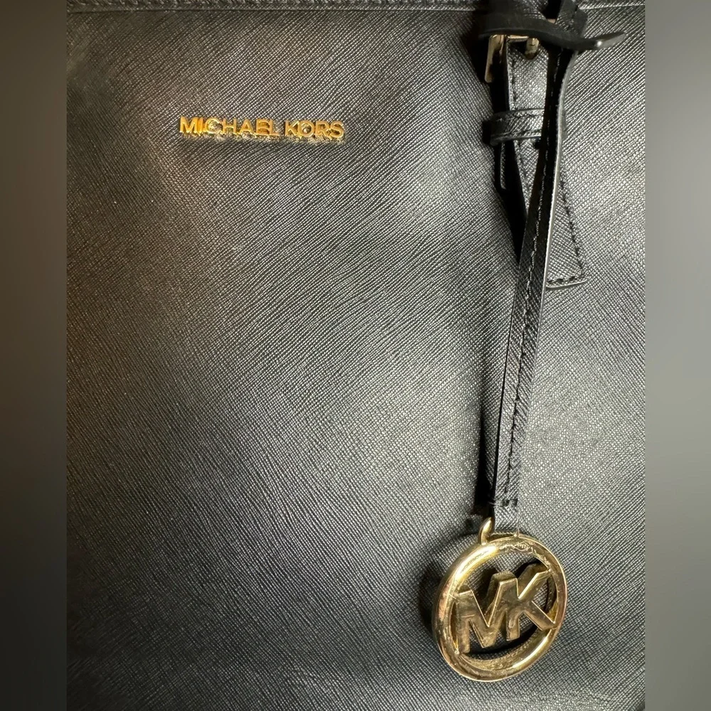 #143 Michael Kors Jet Set Travel Large Top Zip Black Leather Shoulder Tote - Picture 4 of 17